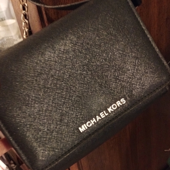 Michael Kors Crossbody Bag - Picture 2 of 8